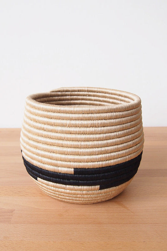 Amsha Runda Honey Pot Basket