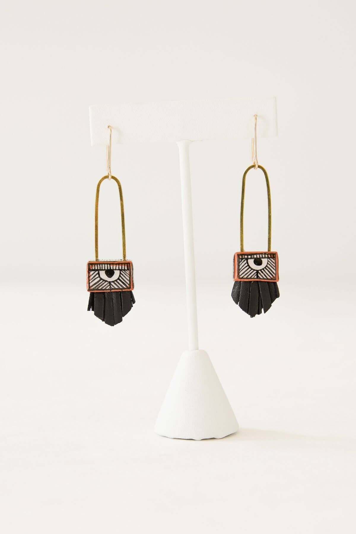 Hechizo Regalo Shortie Earrings
