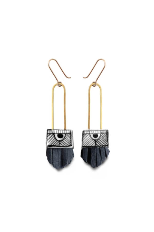 Hechizo Regalo Shortie Earrings