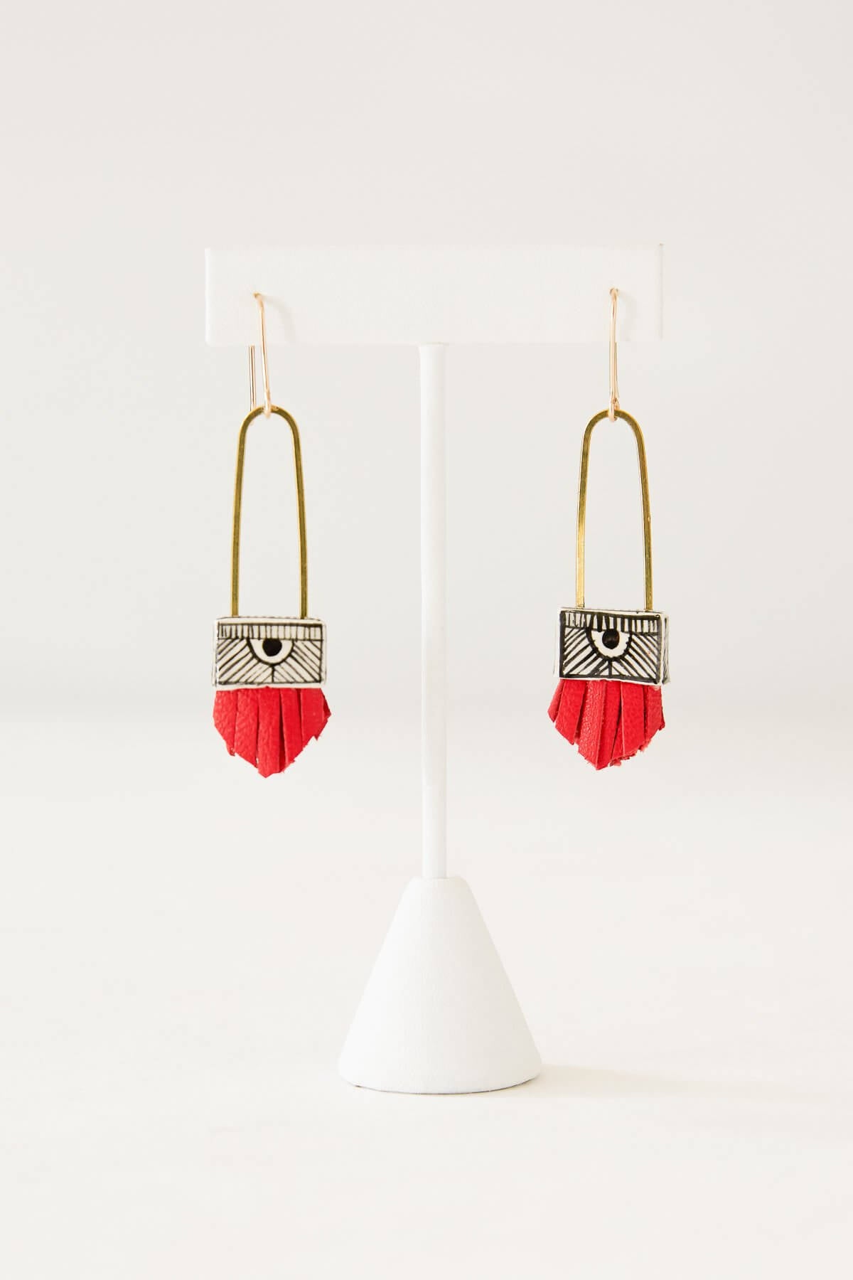 Hechizo Regalo Shortie Earrings