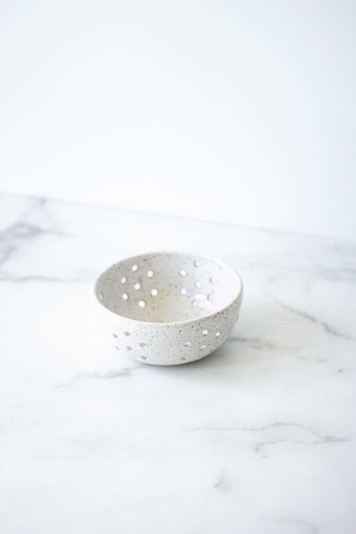 Rachael Pots Clay Berry Bowl in White