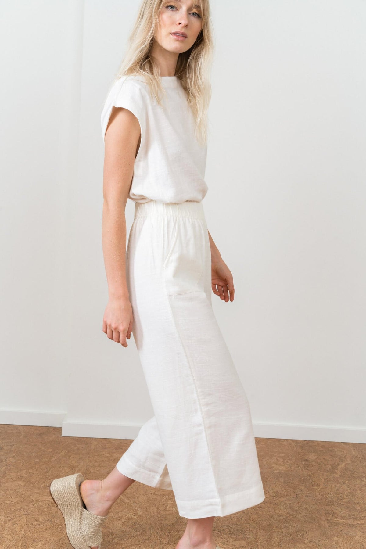 LAUDE The Label Everyday Crop in Ivory