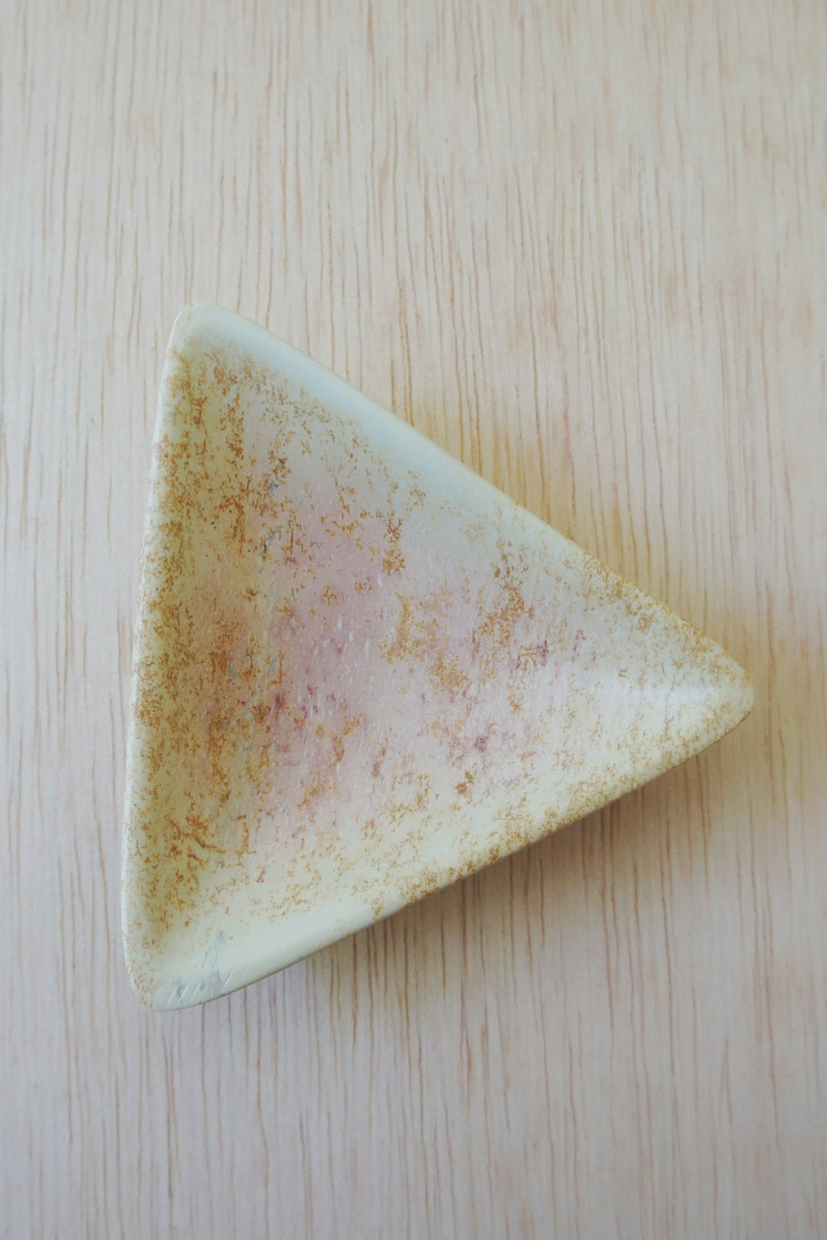 Venture Imports Natural Tiny Triangle Dish