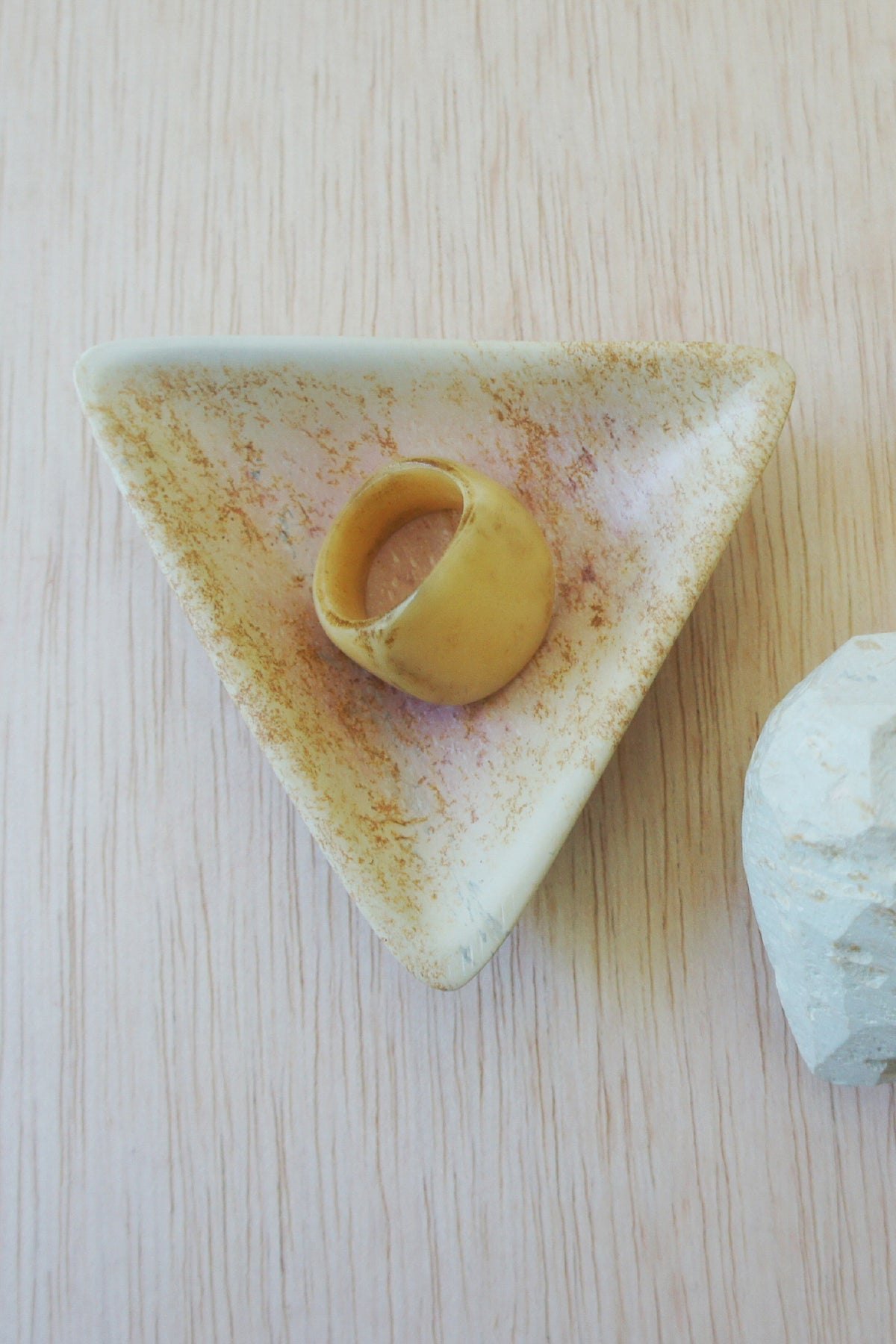 Venture Imports Natural Tiny Triangle Dish